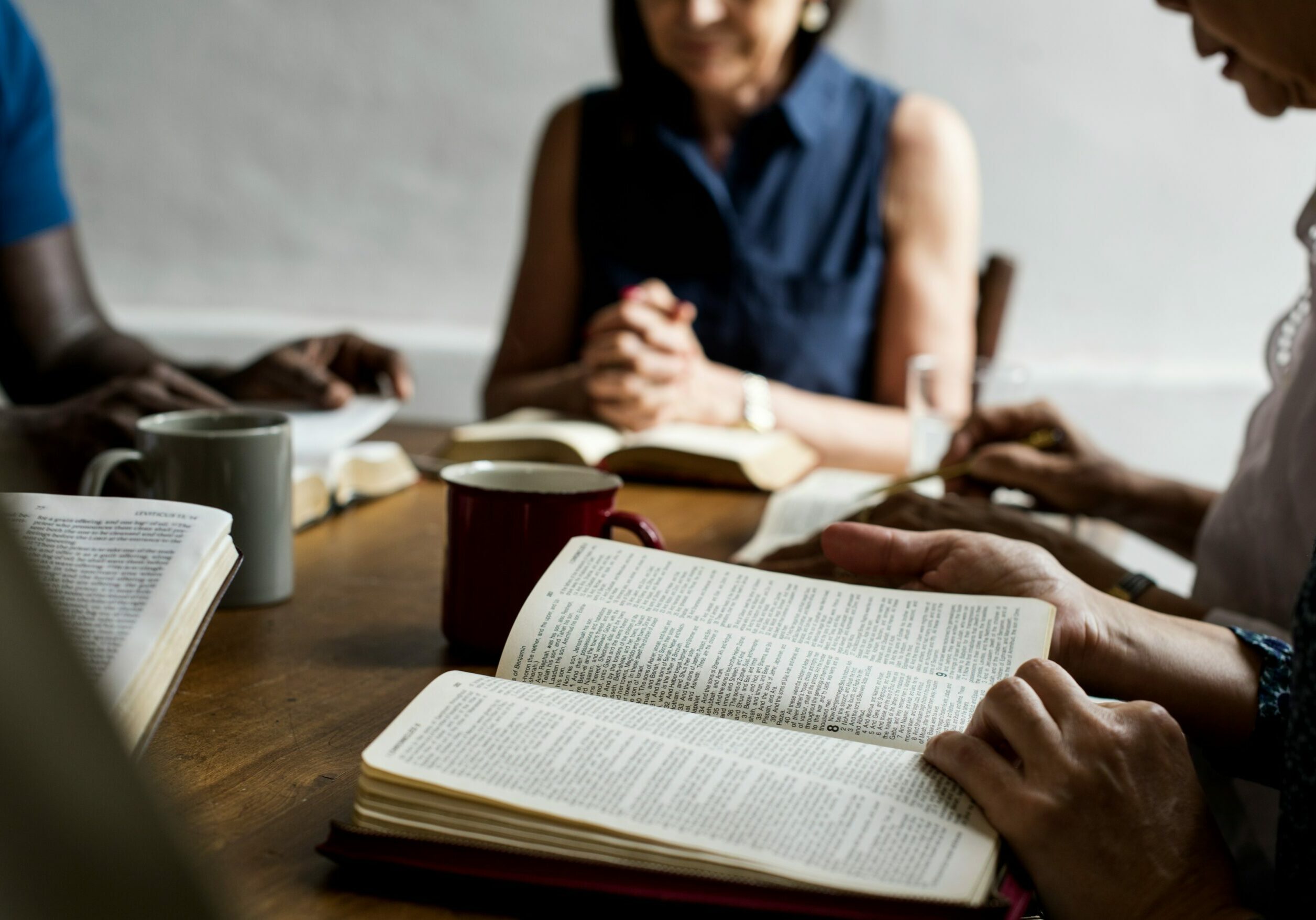 curated-lifestyle-cuGX7yND9L0-unsplash